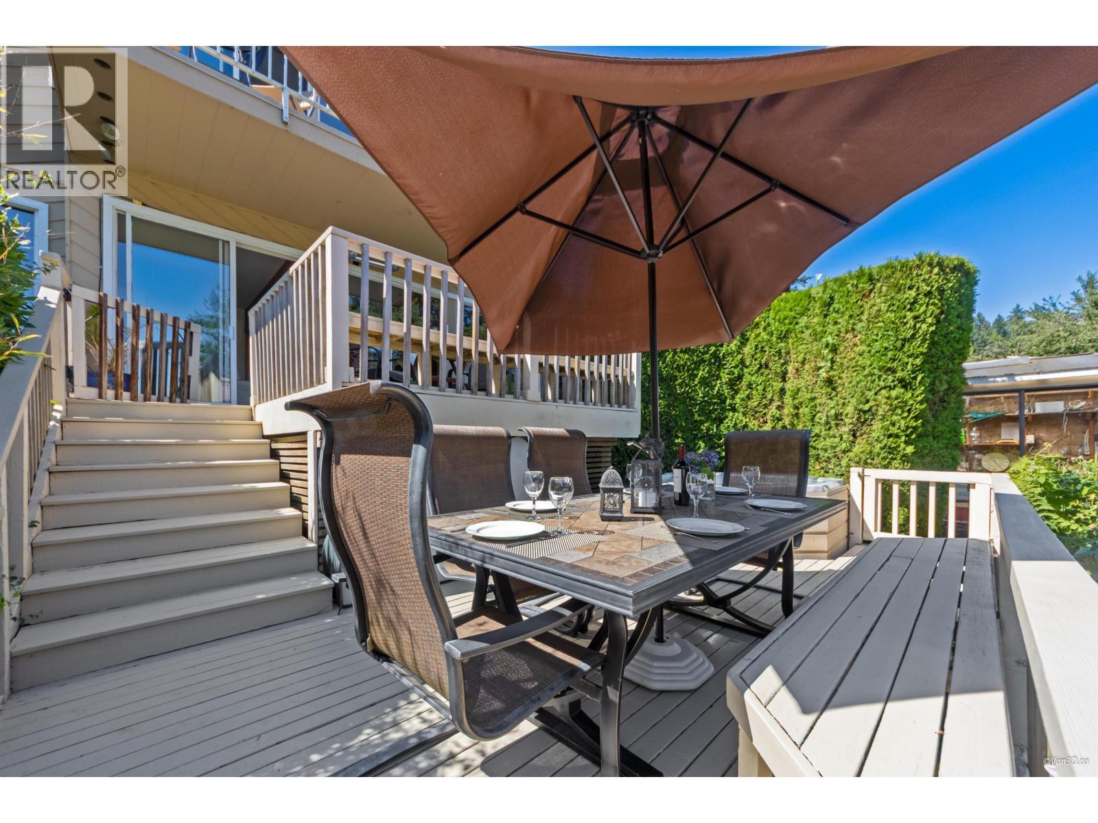 1115 Lenora Road, Bowen Island, BC - Outdoor With Deck Patio Veranda With Exterior