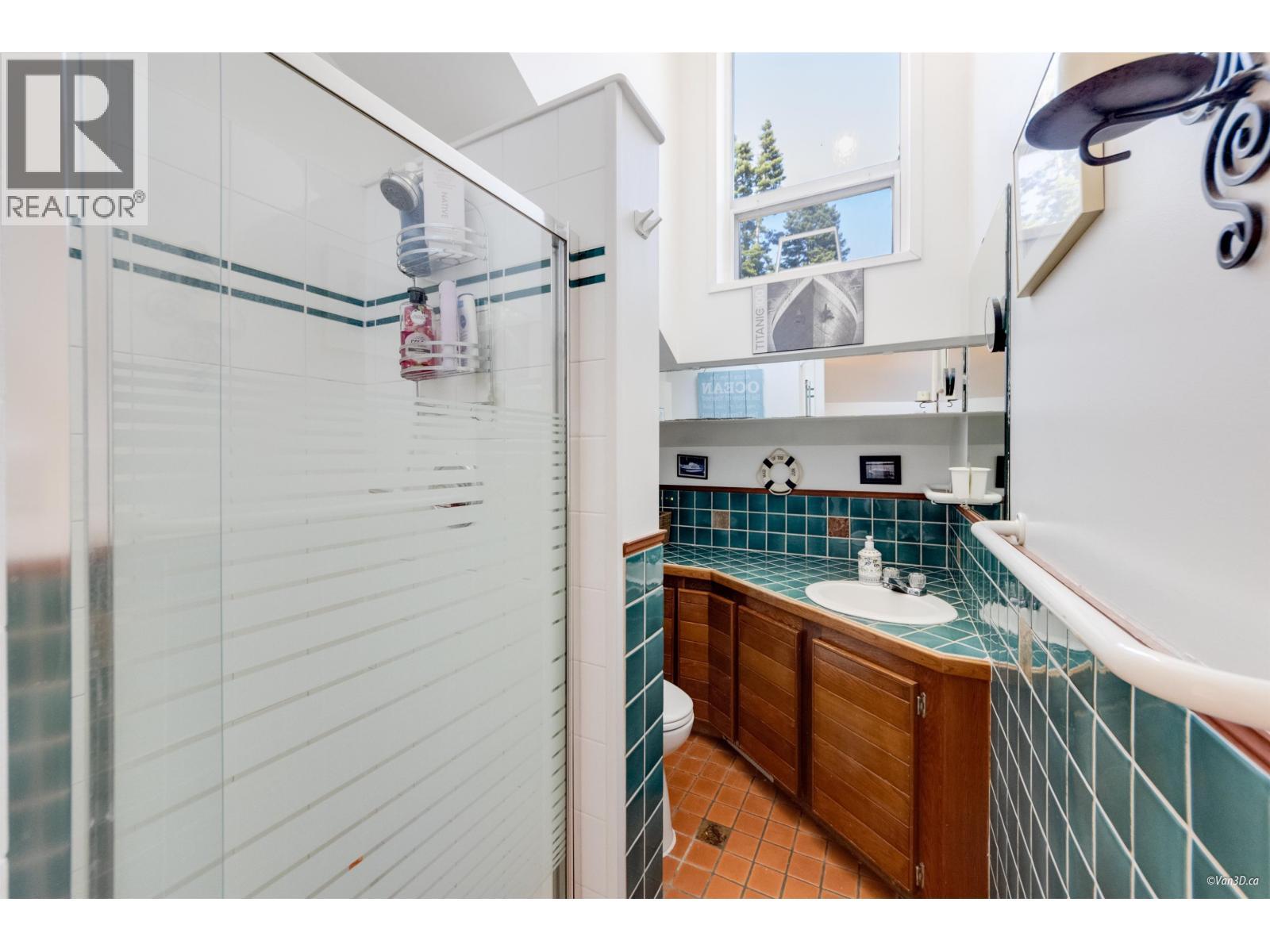 1115 Lenora Road, Bowen Island, BC - Indoor