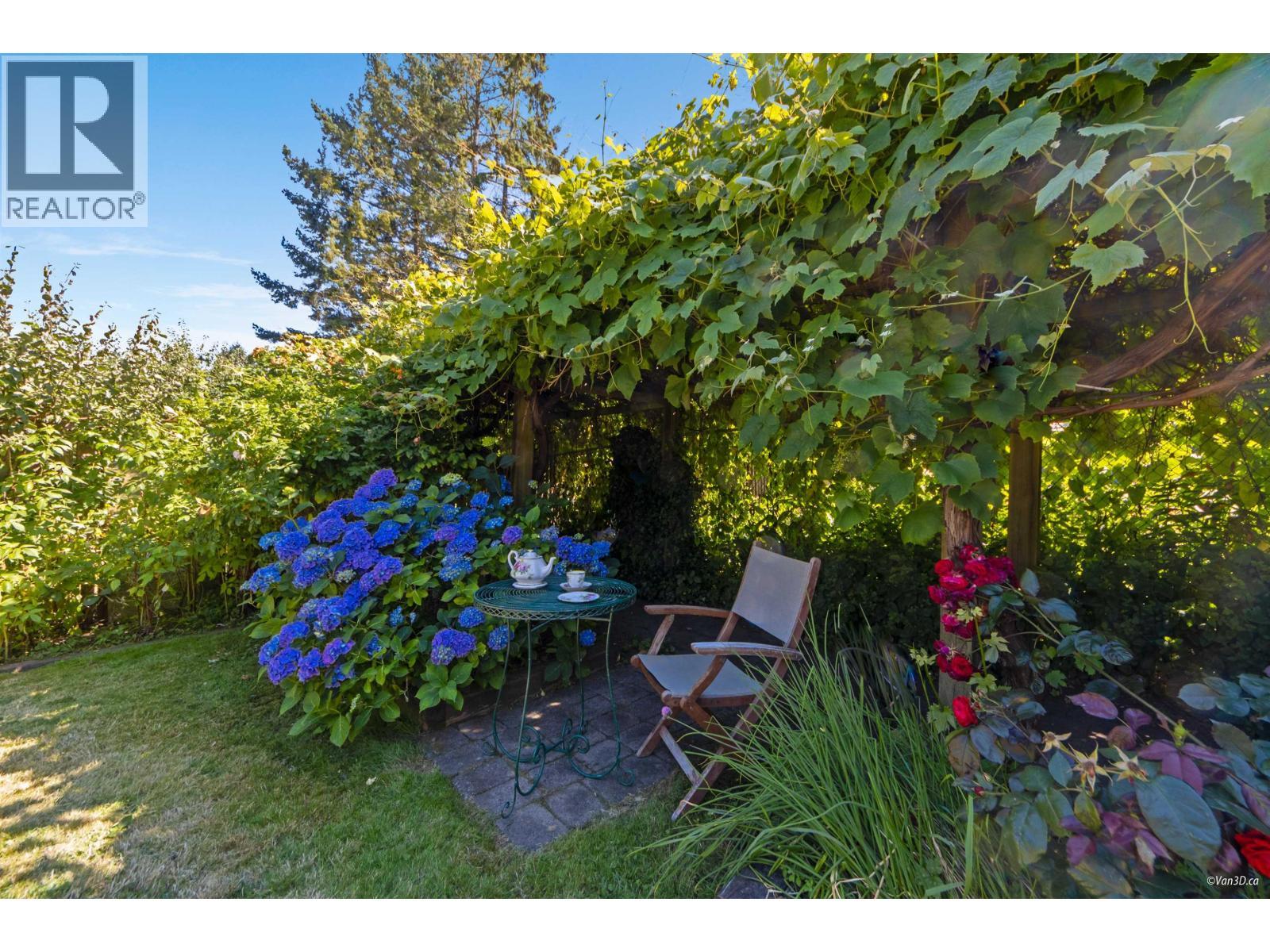 1115 Lenora Road, Bowen Island, BC - Outdoor