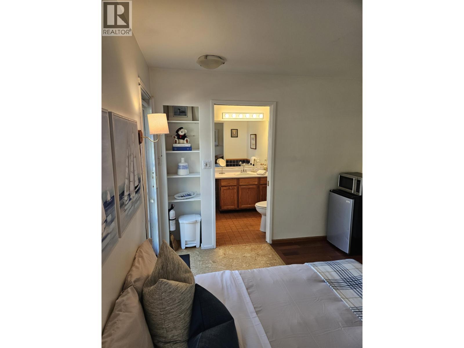 1115 Lenora Road, Bowen Island, BC - Indoor