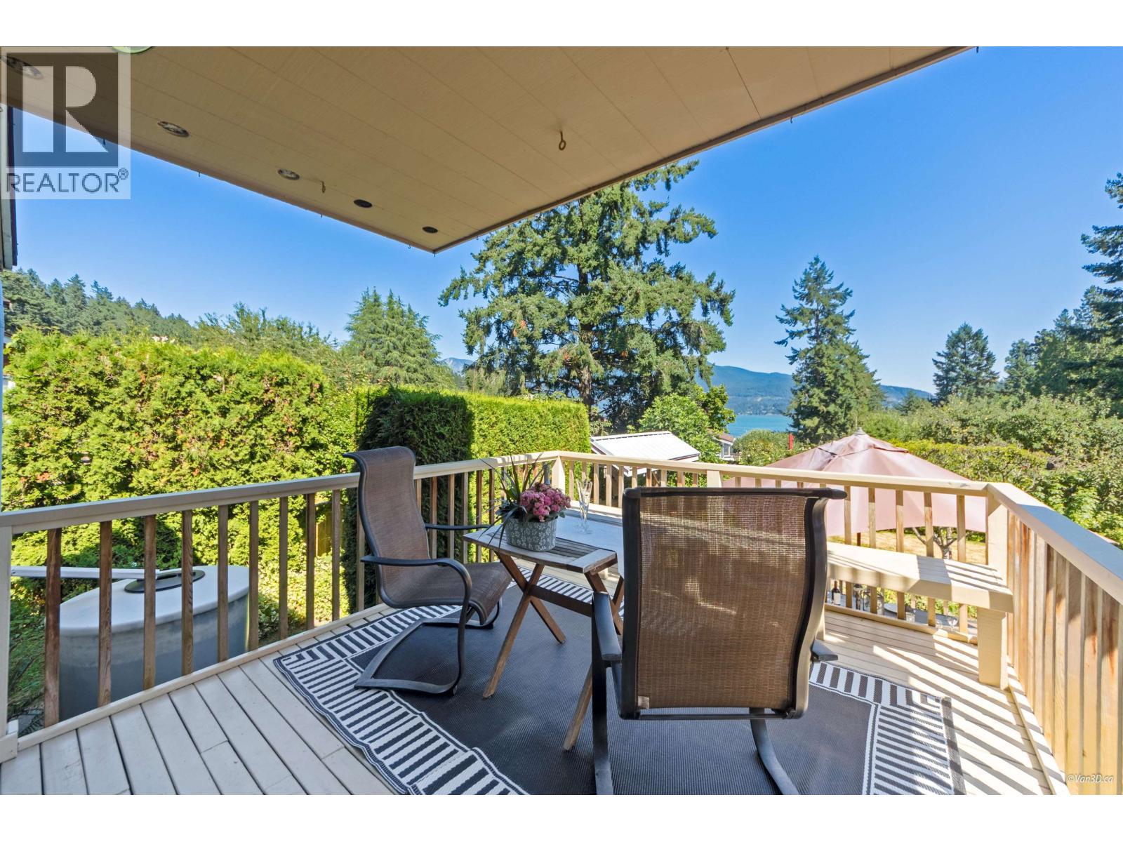 1115 Lenora Road, Bowen Island, BC - Outdoor With Exterior