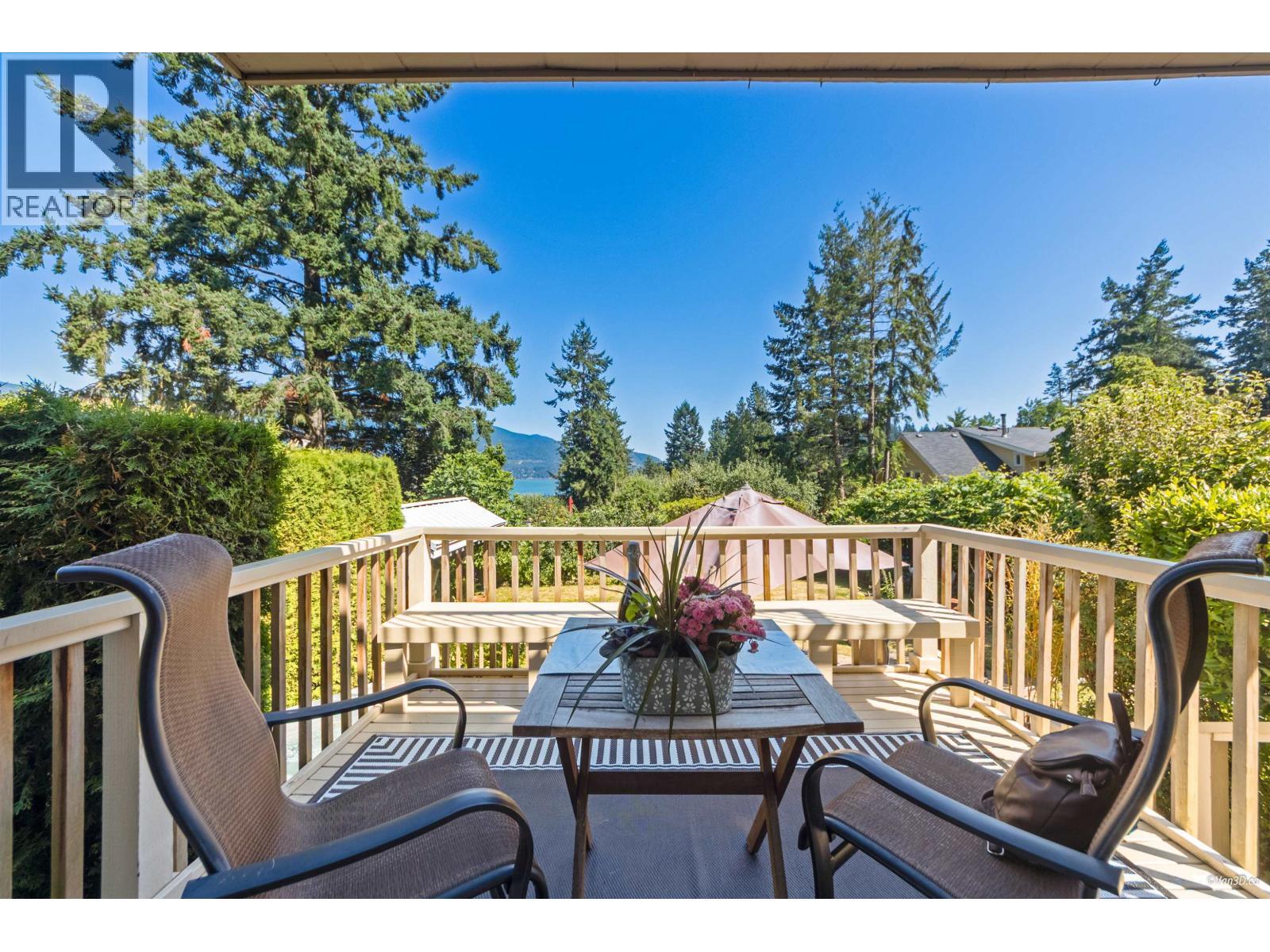 1115 Lenora Road, Bowen Island, BC - Outdoor With Deck Patio Veranda