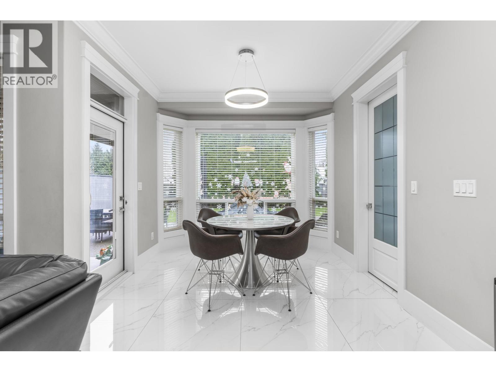 8780 Rosemary Avenue, Richmond, BC - Indoor Photo Showing Dining Room