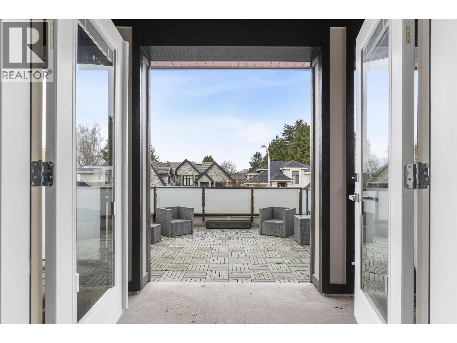 8780 Rosemary Avenue, Richmond, BC - Photo Showing Other Room