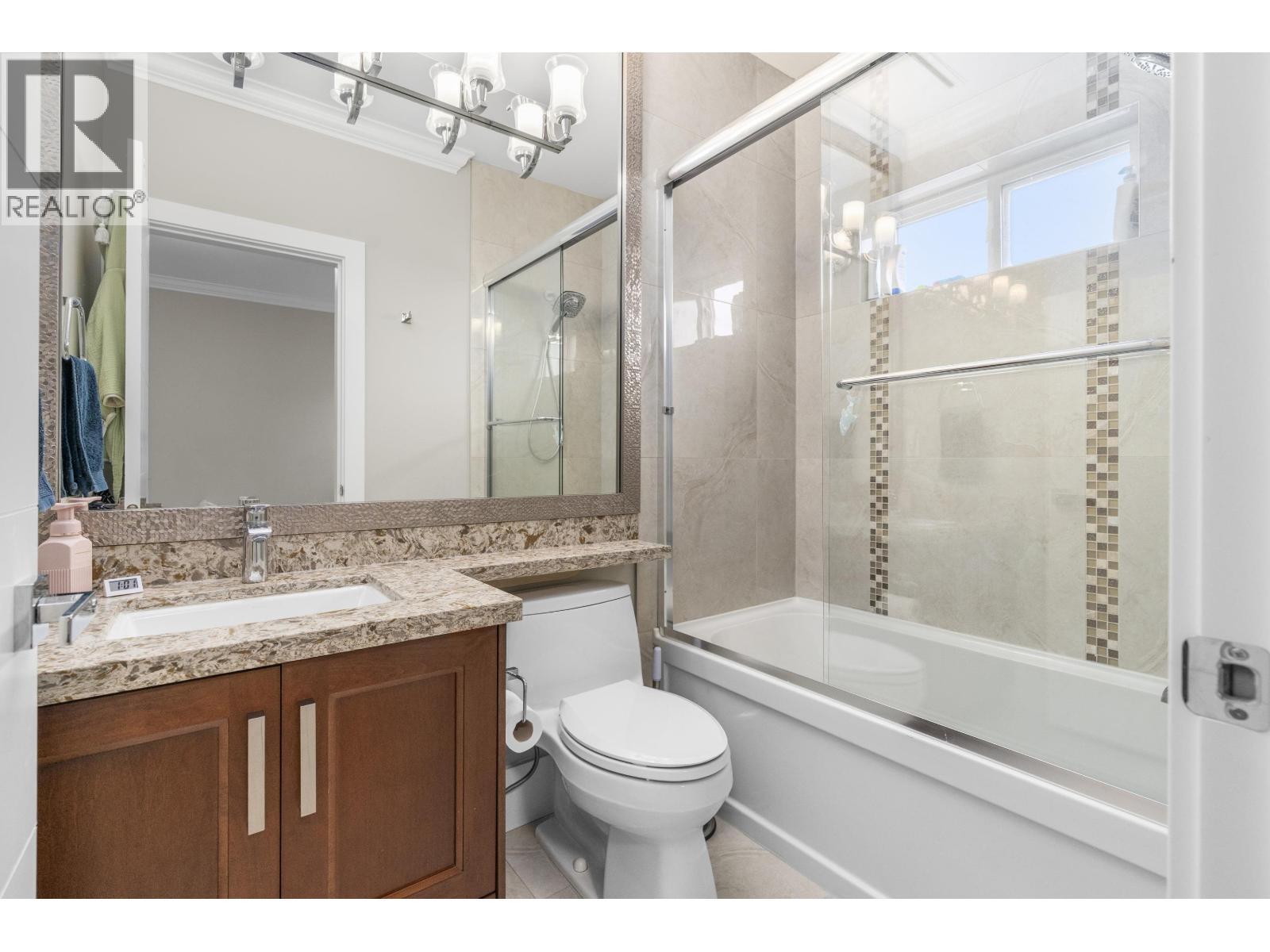 8780 Rosemary Avenue, Richmond, BC - Indoor Photo Showing Bathroom