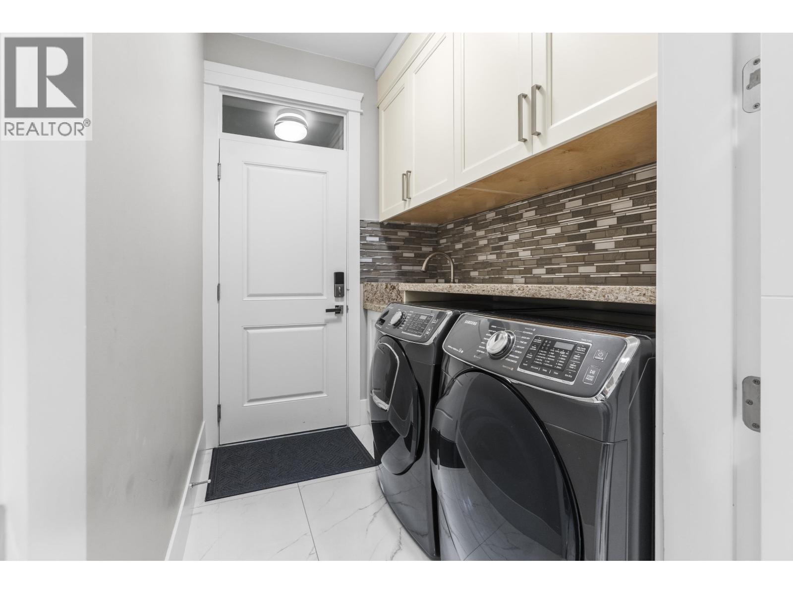 8780 Rosemary Avenue, Richmond, BC - Indoor Photo Showing Laundry Room
