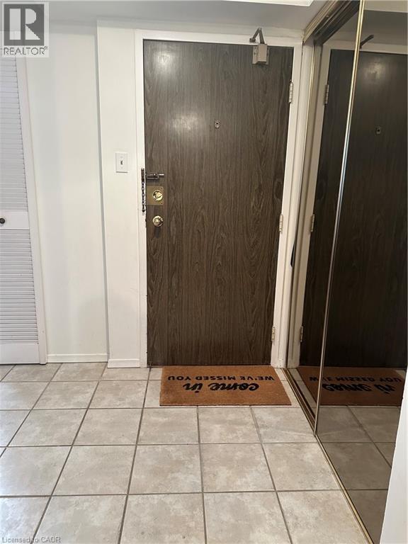 1515 Lakeshore Road E Unit# 1805, Mississauga, ON - Indoor Photo Showing Other Room