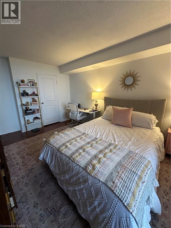 1515 Lakeshore Road E Unit# 1805, Mississauga, ON - Indoor Photo Showing Bedroom