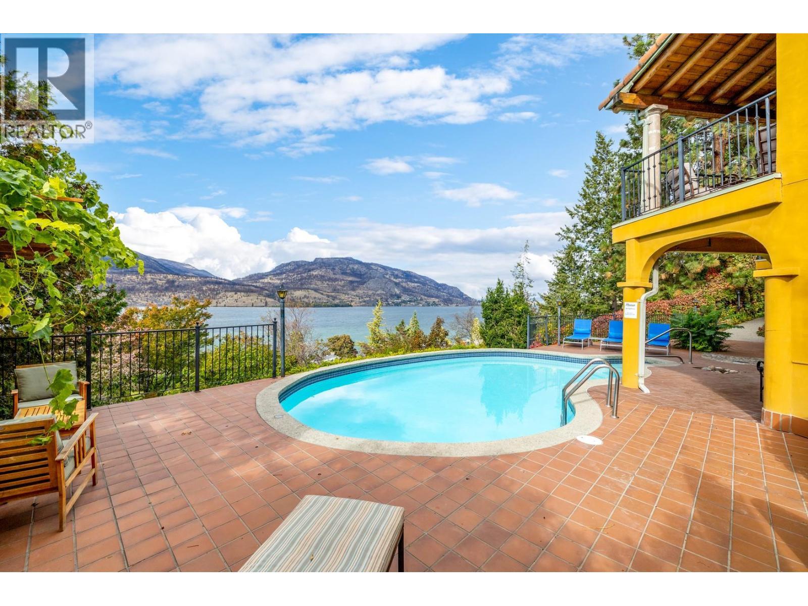 414 Herbert Heights Road, Kelowna, BC - Outdoor With In Ground Pool With Deck Patio Veranda