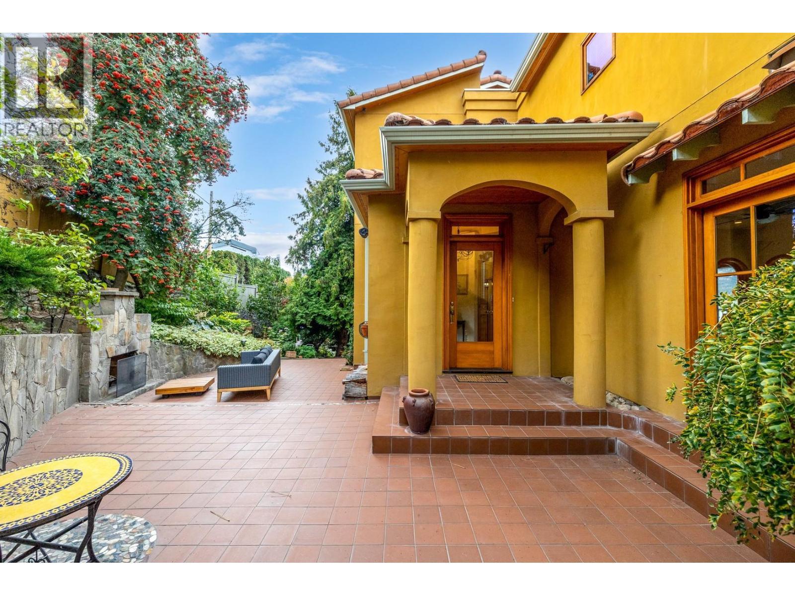 414 Herbert Heights Road, Kelowna, BC - Outdoor With Deck Patio Veranda