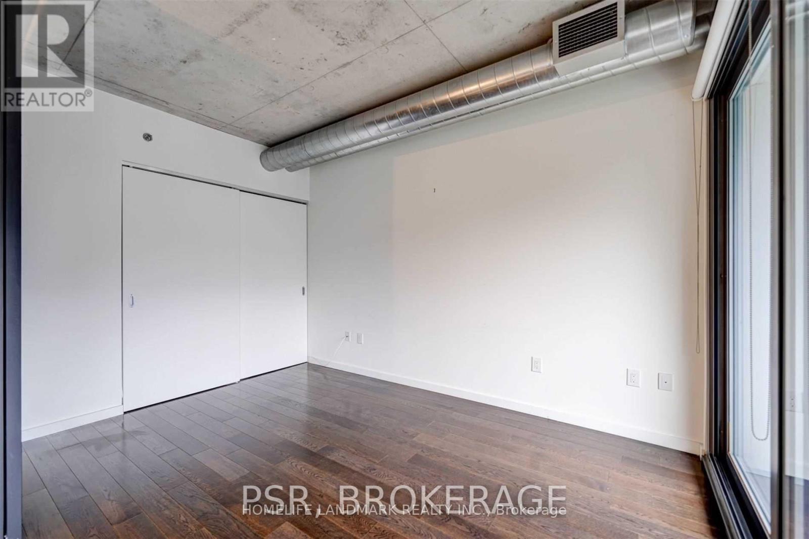 617 - 32 Trolley Crescent, Toronto, ON - Indoor Photo Showing Other Room