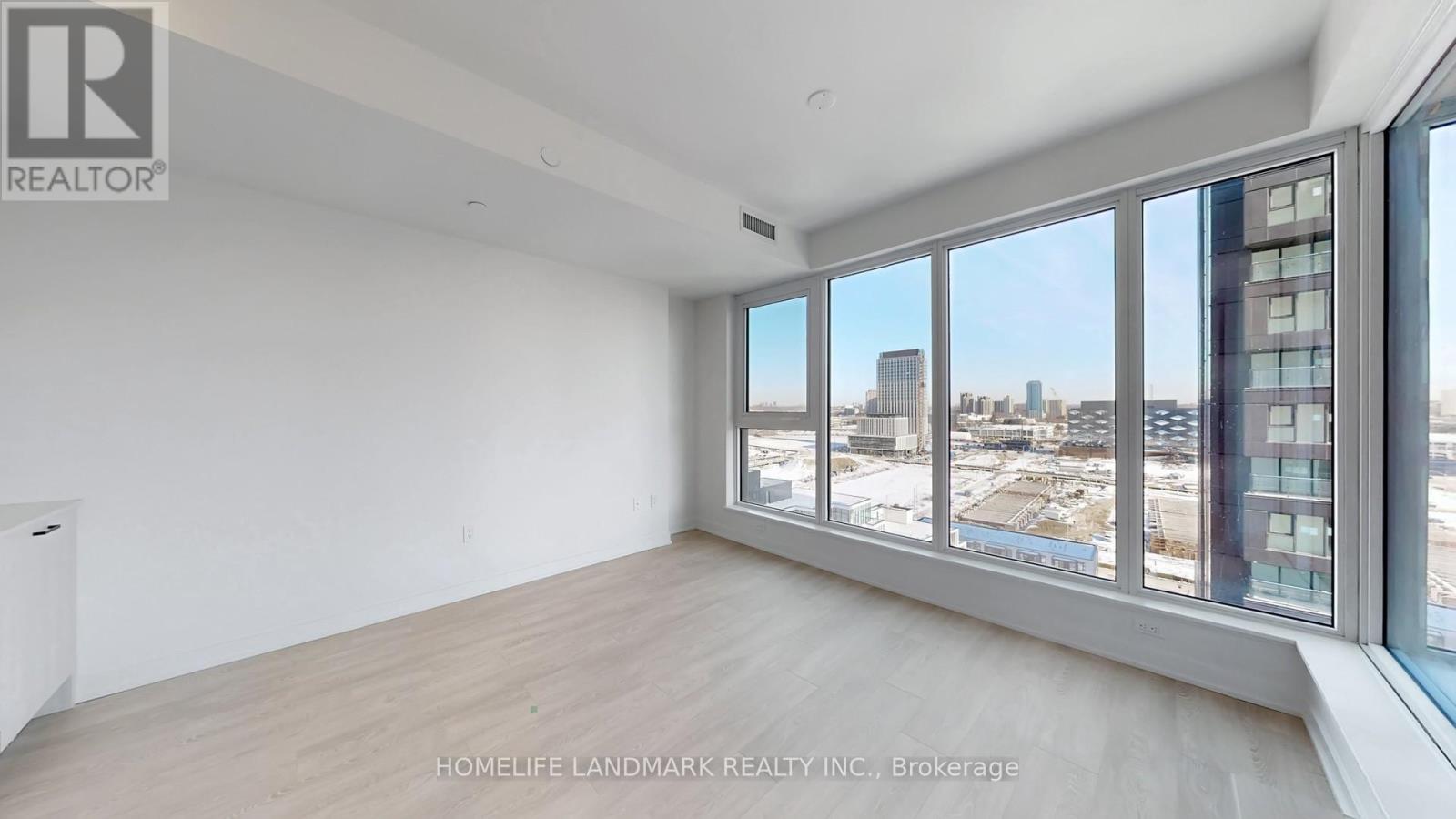 1520 - 1 Quarrington Lane, Toronto, ON - Indoor Photo Showing Other Room