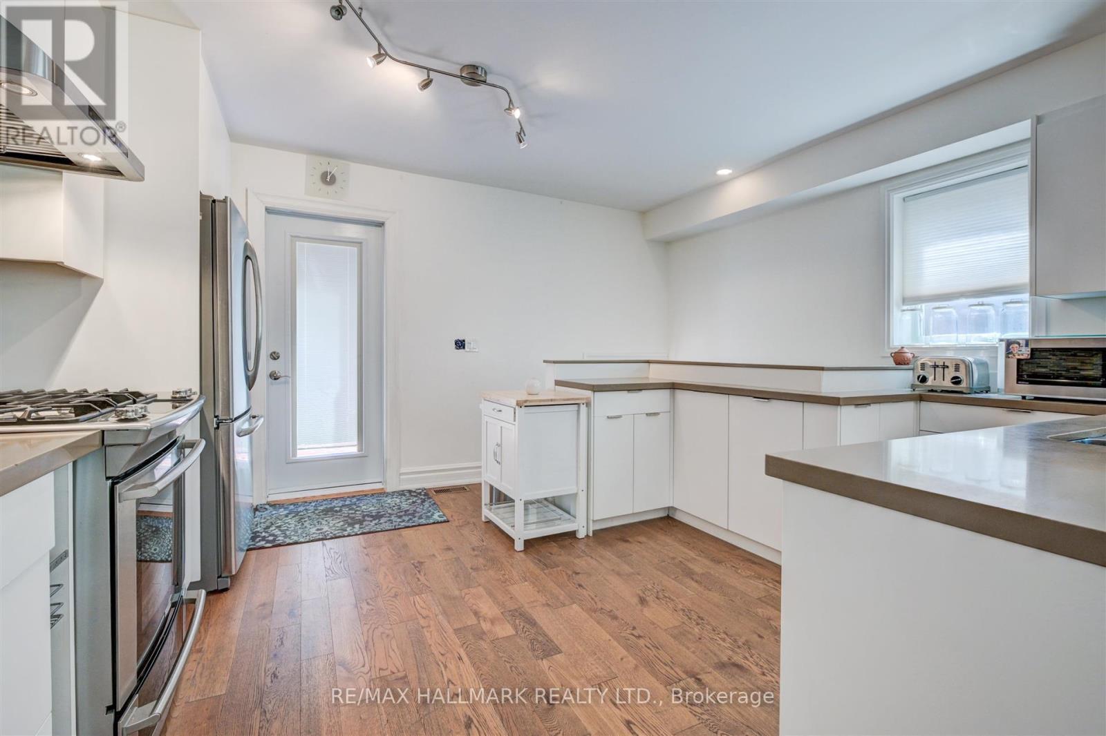 301 Silver Birch Avenue, Toronto, ON - Indoor Photo Showing Kitchen