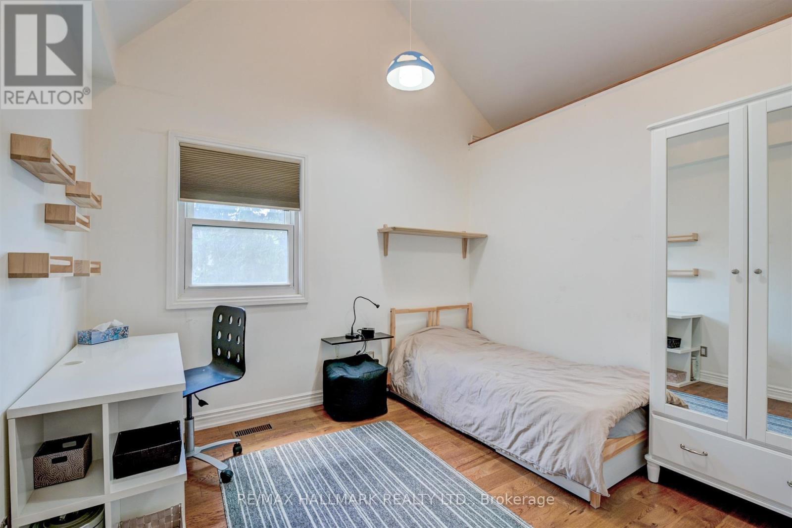 301 Silver Birch Avenue, Toronto, ON - Indoor Photo Showing Bedroom