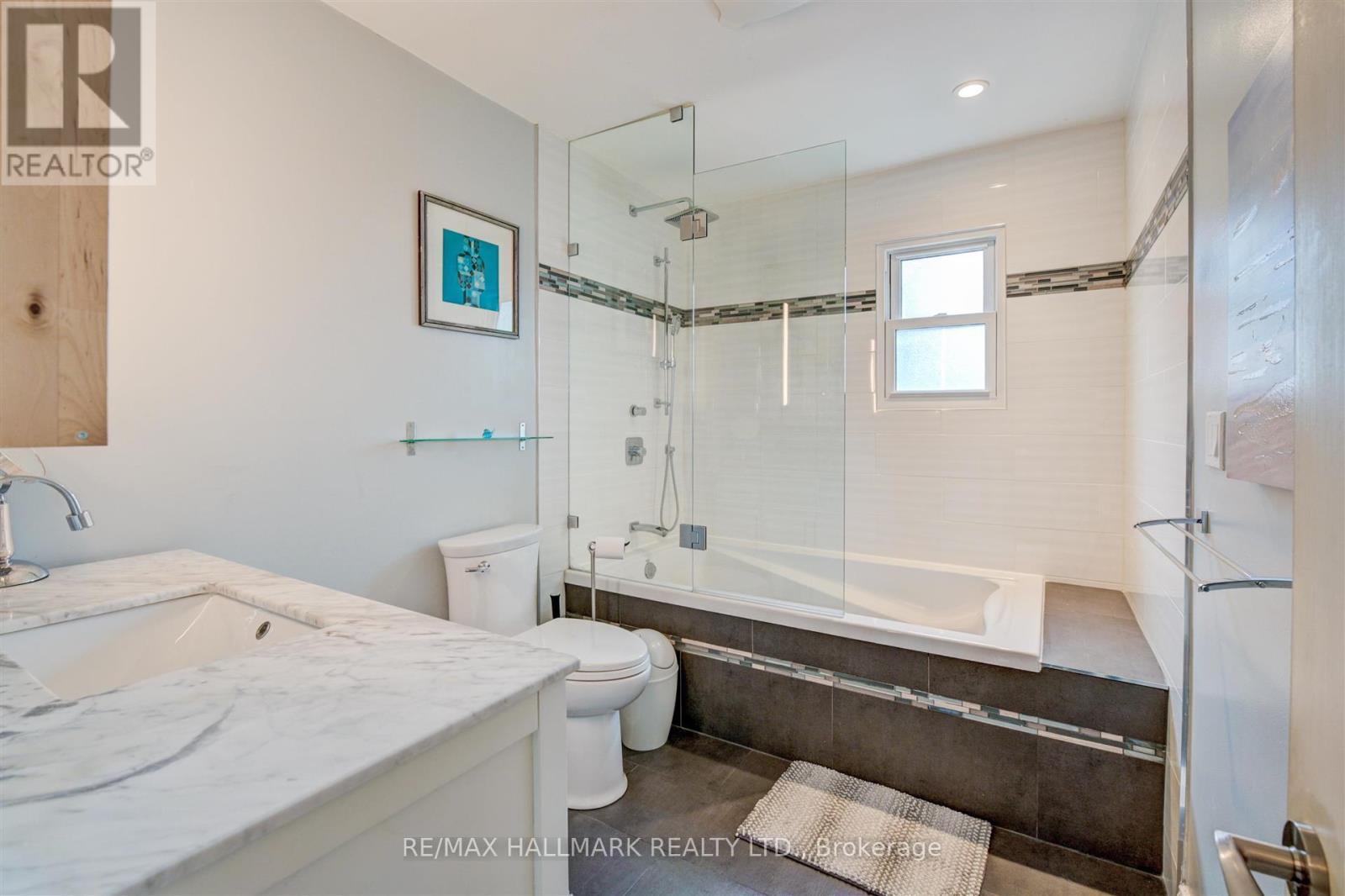 301 Silver Birch Avenue, Toronto, ON - Indoor Photo Showing Bathroom