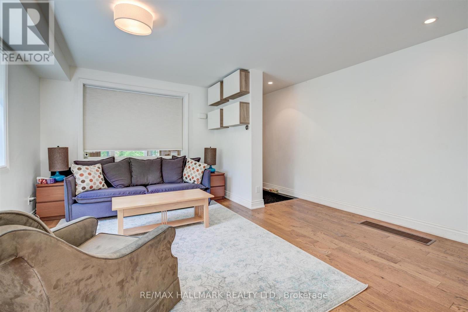 301 Silver Birch Avenue, Toronto, ON - Indoor