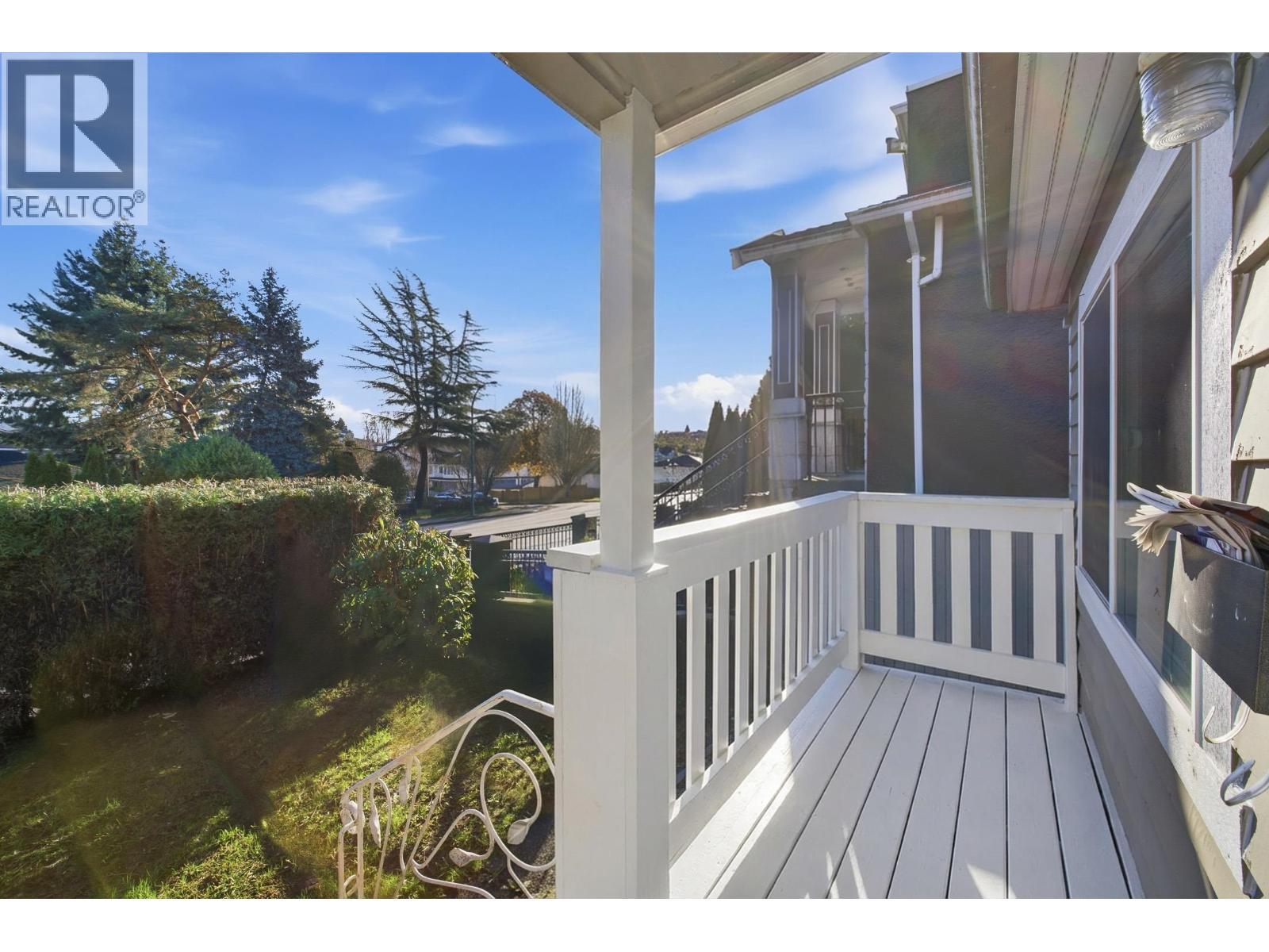 4533 Knight Street, Vancouver, BC - Outdoor With Exterior