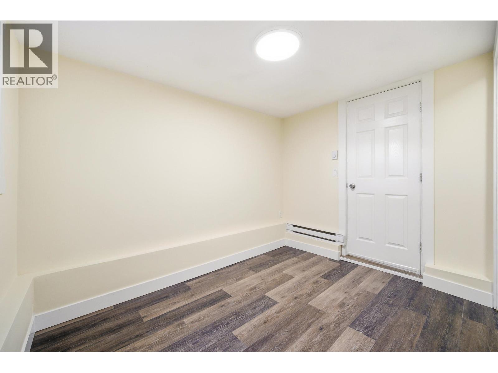 4533 Knight Street, Vancouver, BC - Indoor Photo Showing Other Room