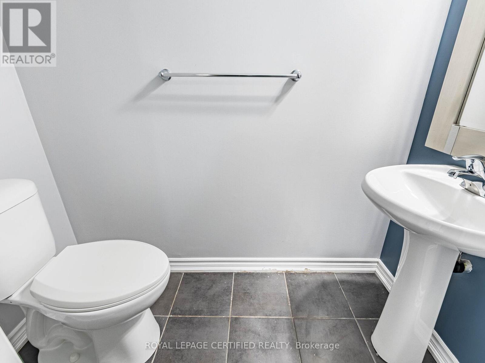 104 - 30 Carnation Avenue, Toronto, ON - Indoor Photo Showing Bathroom