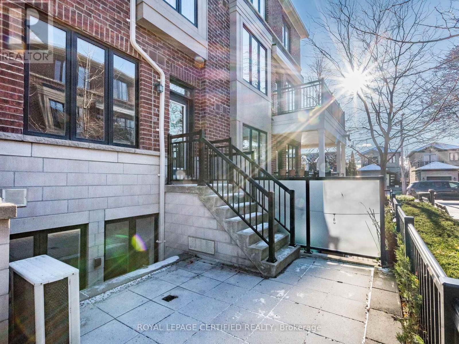 104 - 30 Carnation Avenue, Toronto, ON - Outdoor