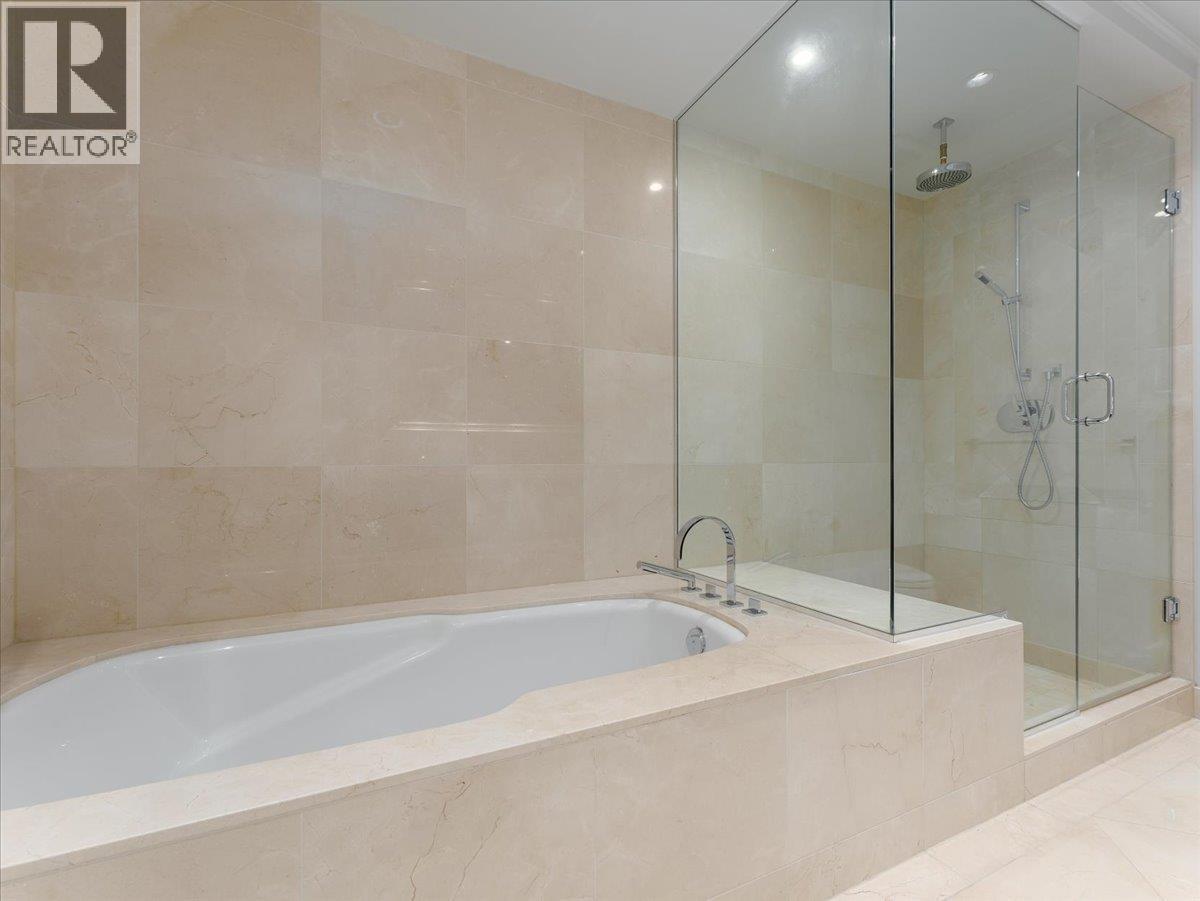 401 508 Waters Edge Crescent, West Vancouver, BC - Indoor Photo Showing Bathroom