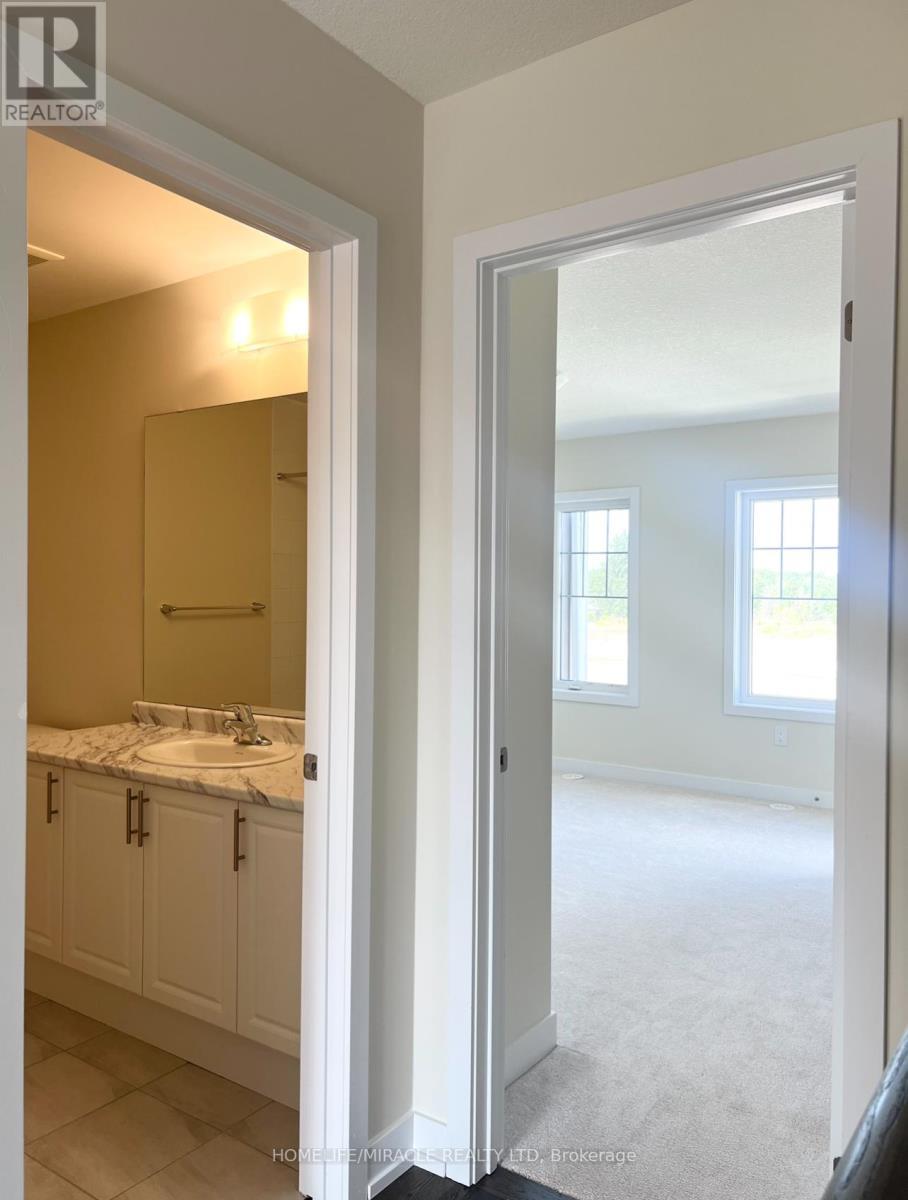 155 Melody Lane, Thorold, ON - Indoor Photo Showing Other Room