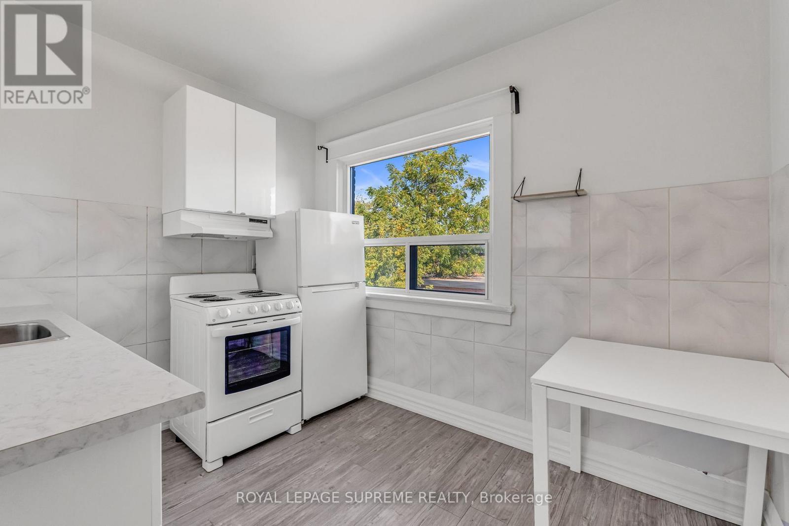 1837 Dufferin Street, Toronto, ON - Indoor Photo Showing Kitchen