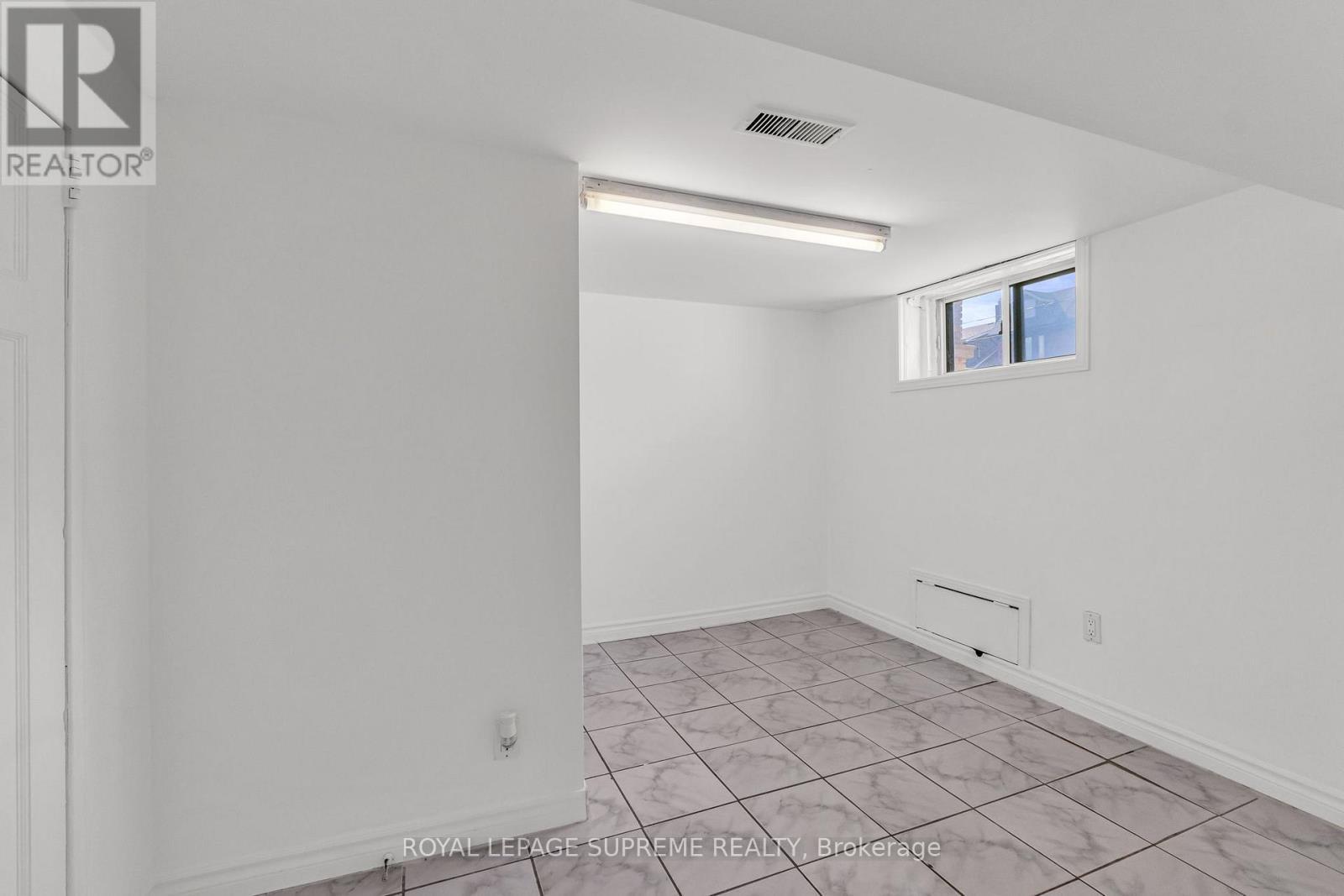 1837 Dufferin Street, Toronto, ON - Indoor Photo Showing Other Room