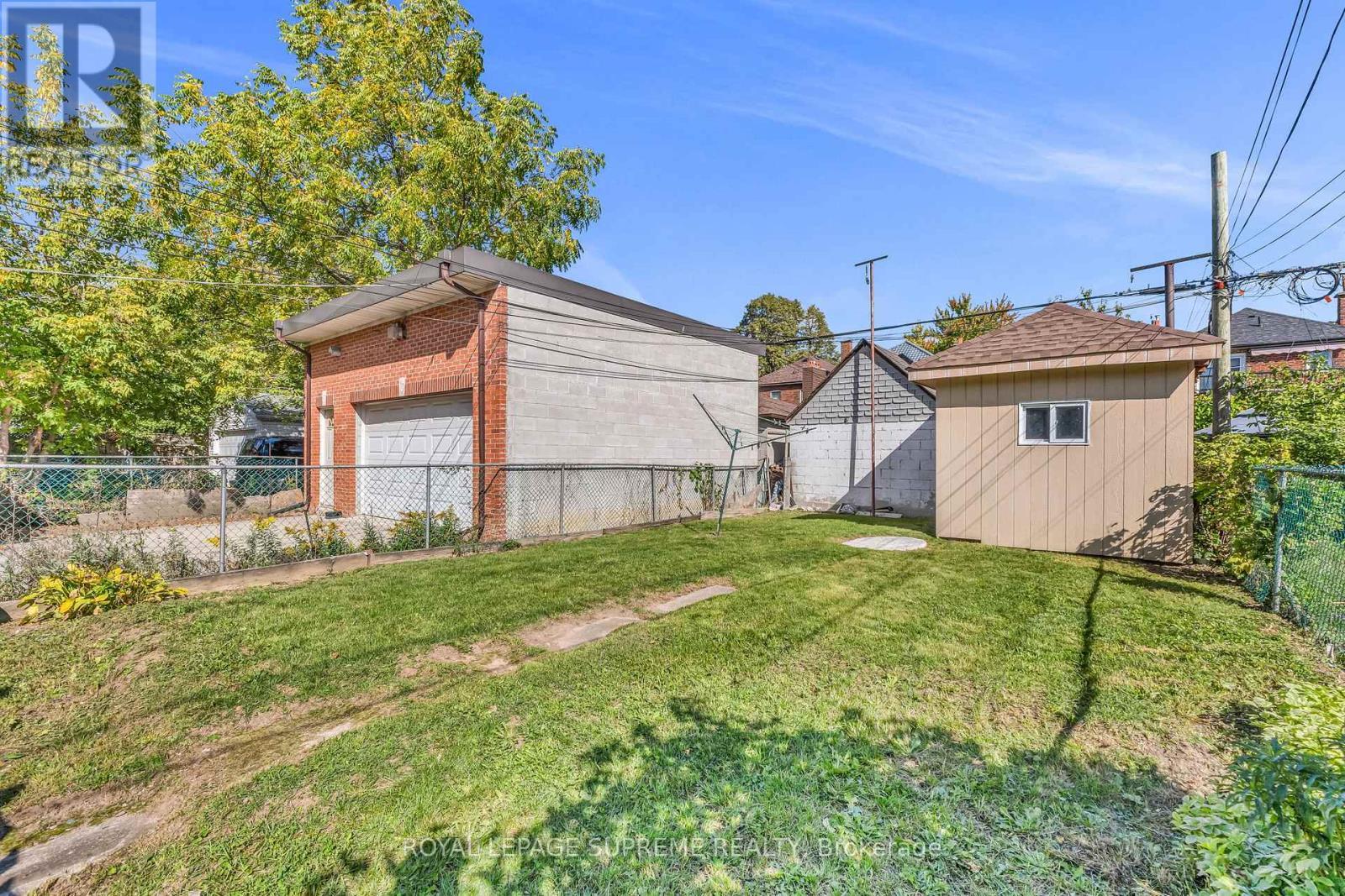 1837 Dufferin Street, Toronto, ON - Outdoor