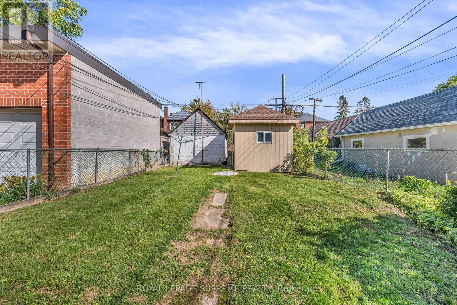 1837 Dufferin Street, Toronto, ON - Outdoor