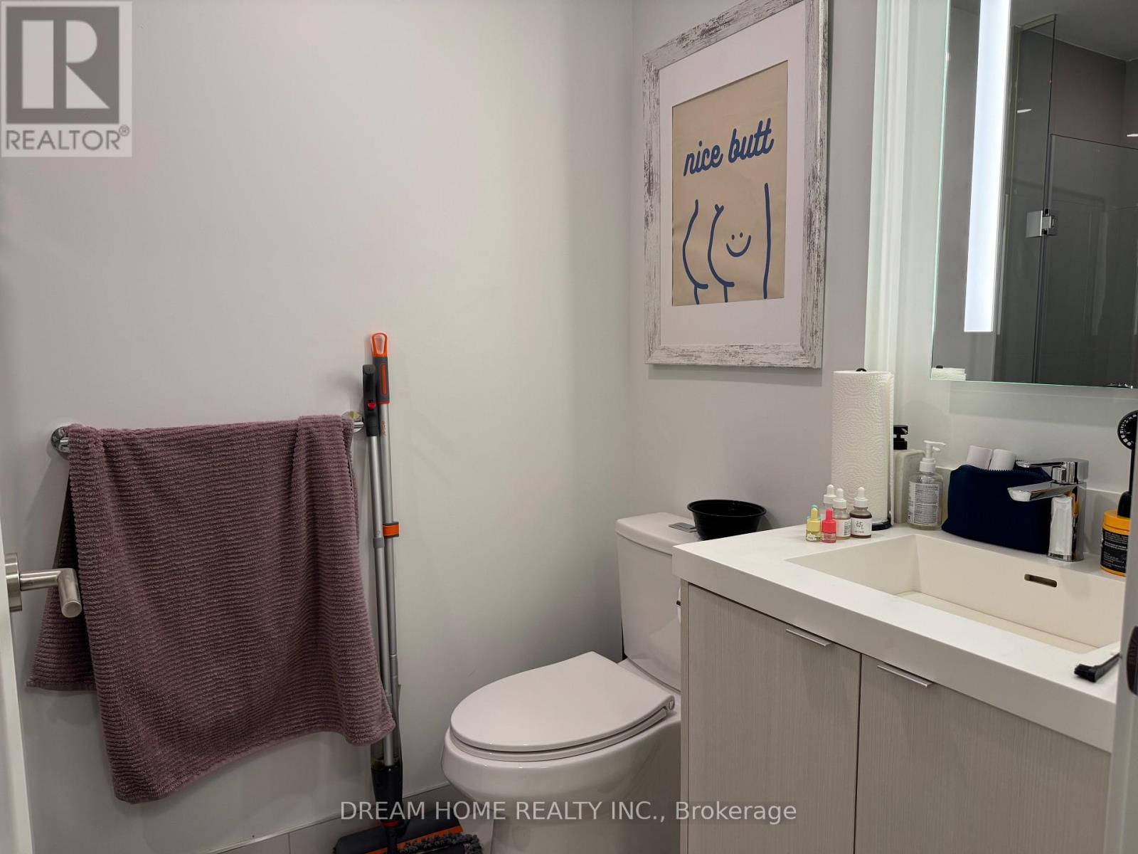 812 - 30 Inn On The Park Drive, Toronto, ON - Indoor Photo Showing Bathroom