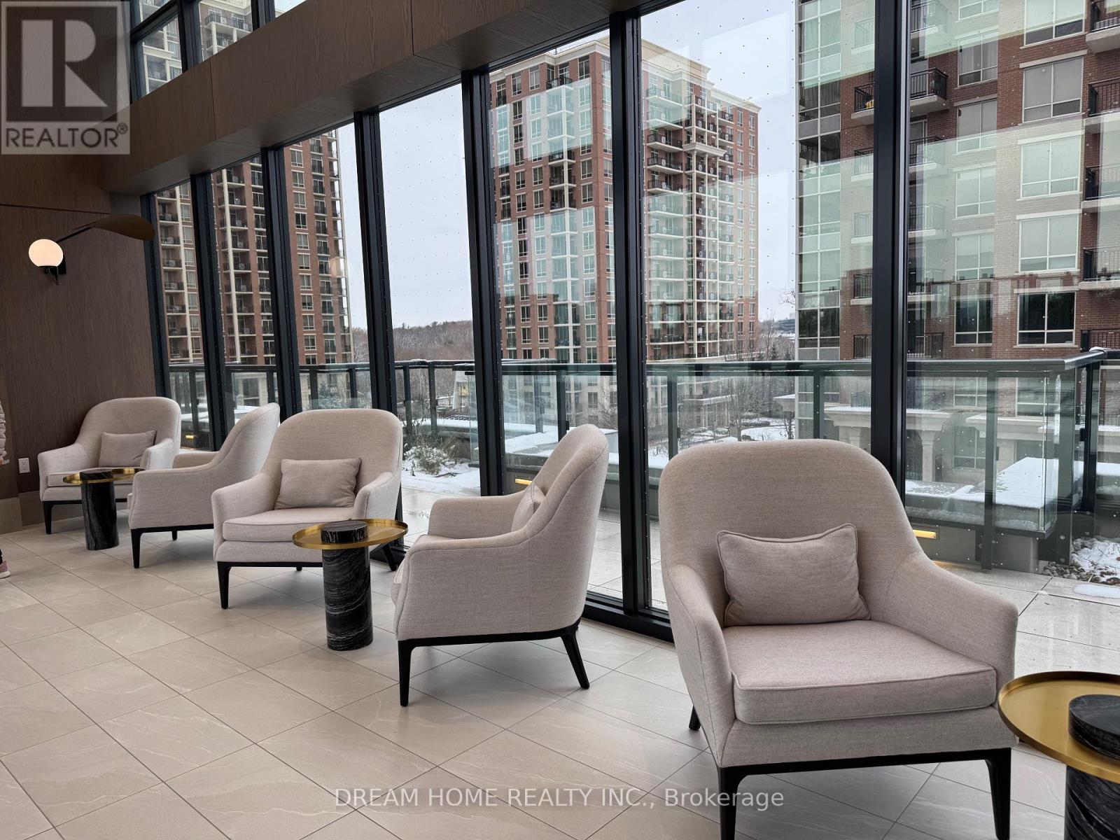 812 - 30 Inn On The Park Drive, Toronto, ON -