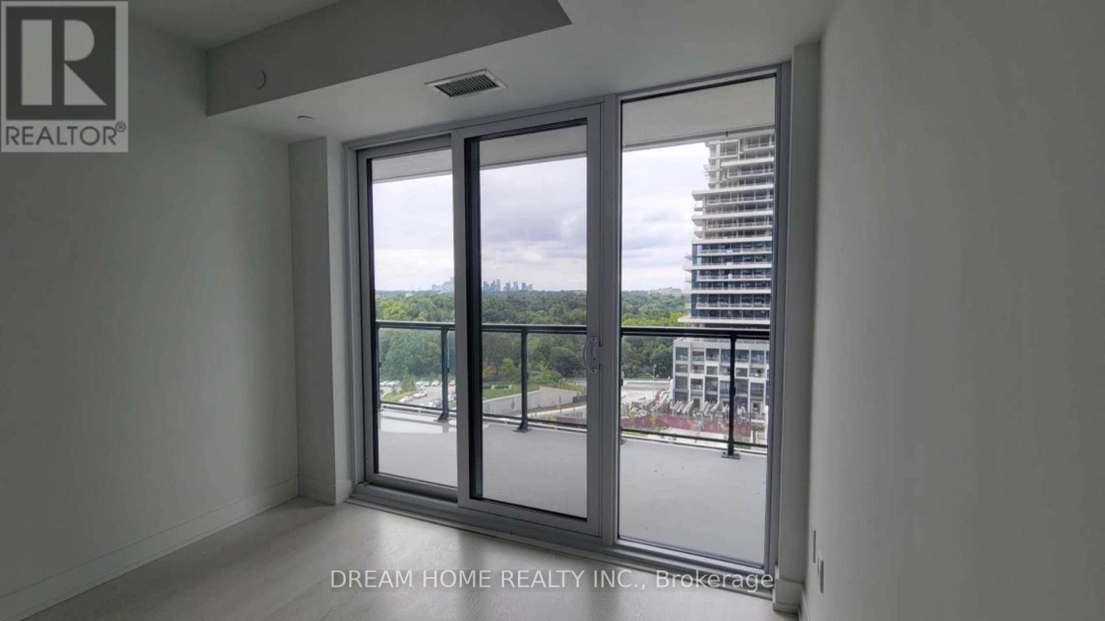 812 - 30 Inn On The Park Drive, Toronto, ON - Indoor Photo Showing Other Room