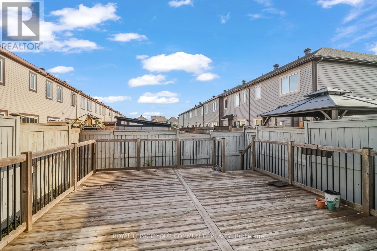 407 White Arctic Avenue, Ottawa, ON - Outdoor With Exterior