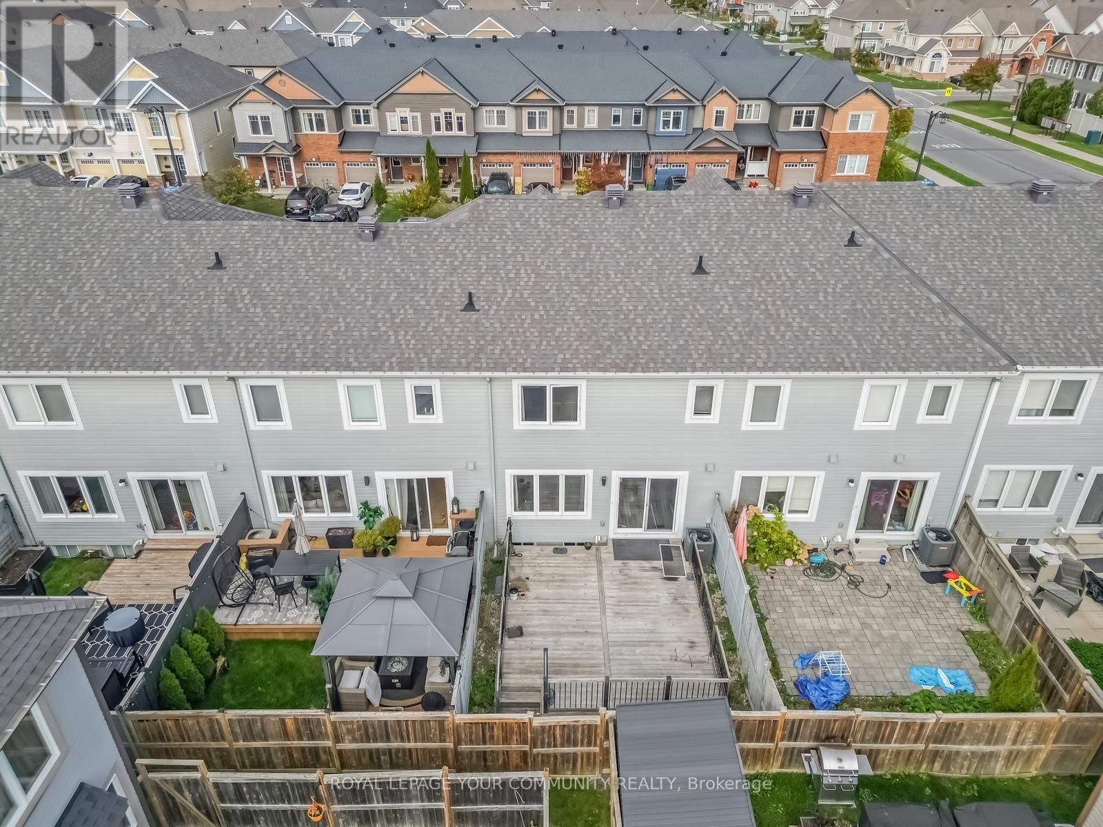 407 White Arctic Avenue, Ottawa, ON -