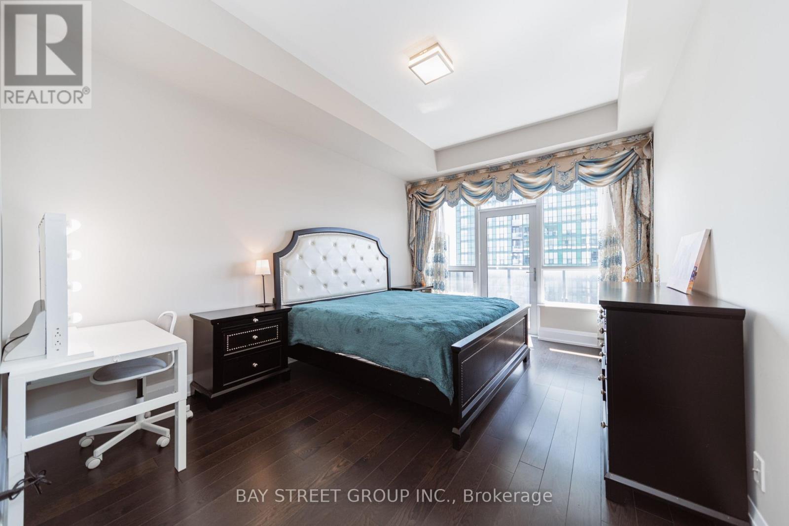 3301 - 2 Anndale Drive, Toronto, ON - Indoor Photo Showing Bedroom