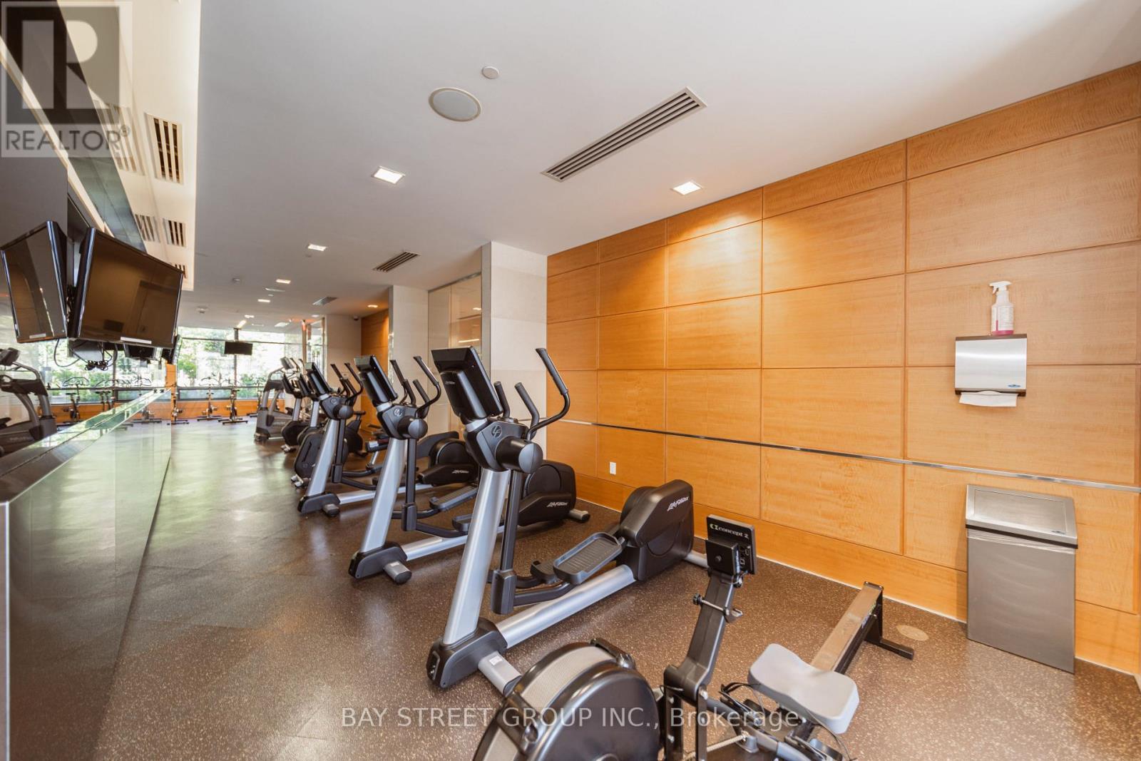 3301 - 2 Anndale Drive, Toronto, ON - Indoor Photo Showing Gym Room
