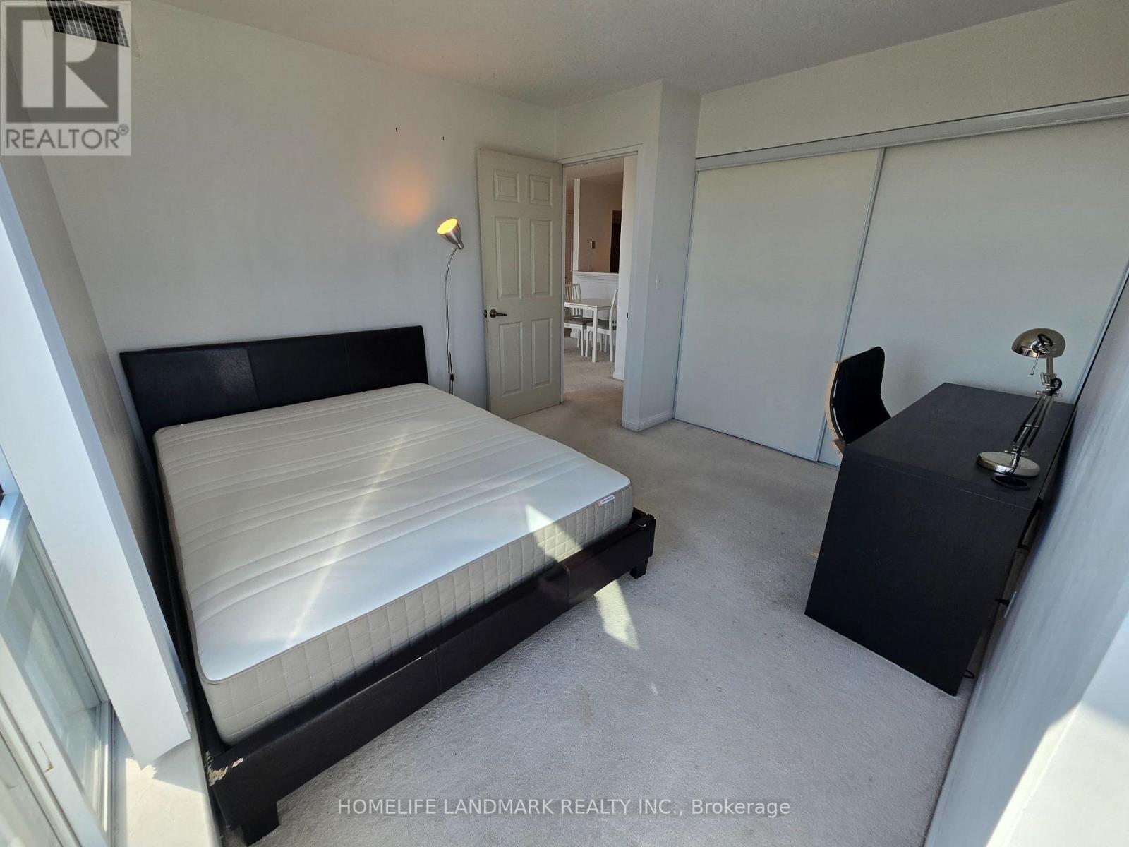 2206 - 1 Lee Centre Drive, Toronto, ON - Indoor Photo Showing Bedroom