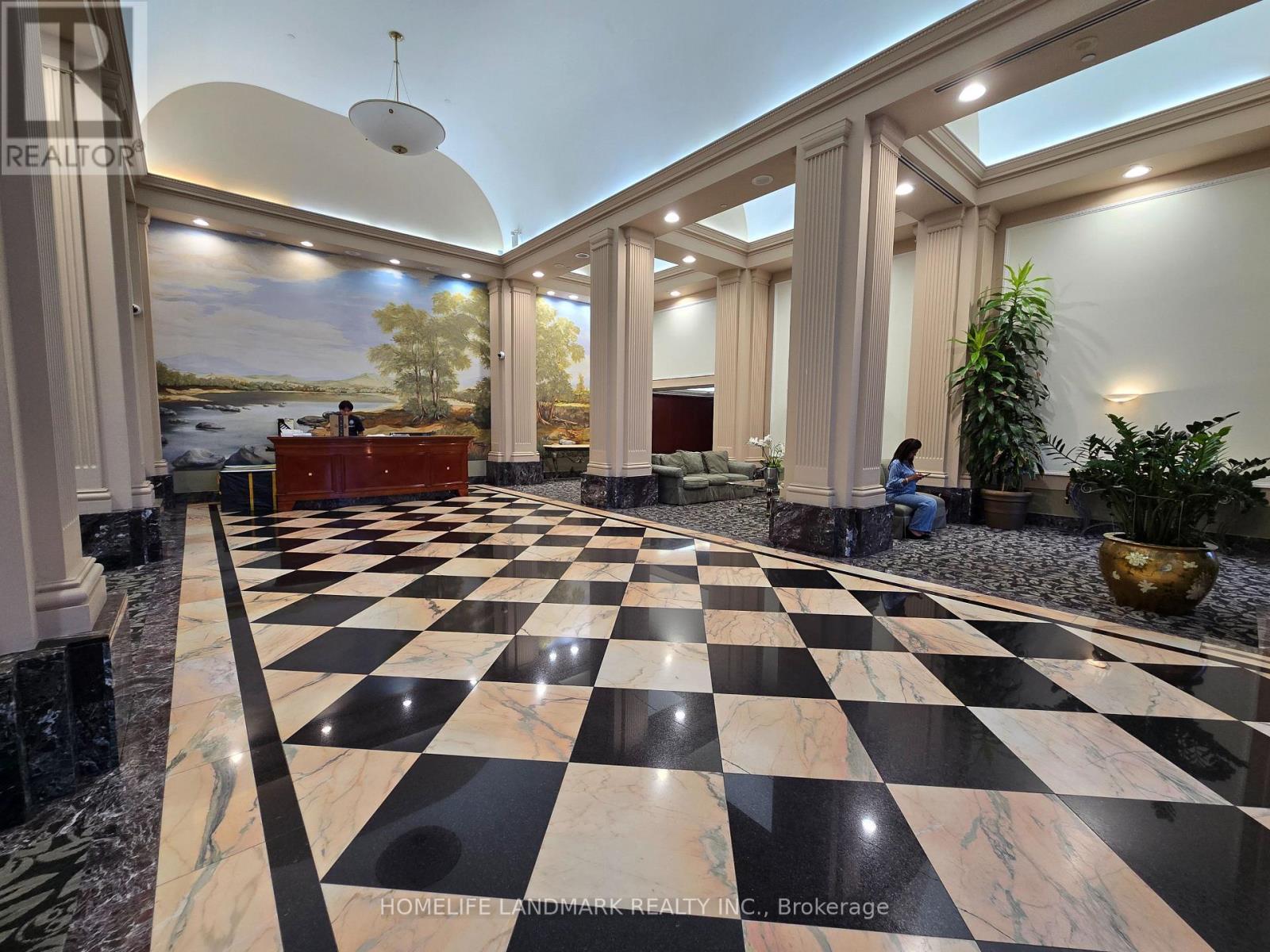 2206 - 1 Lee Centre Drive, Toronto, ON - Indoor Photo Showing Other Room