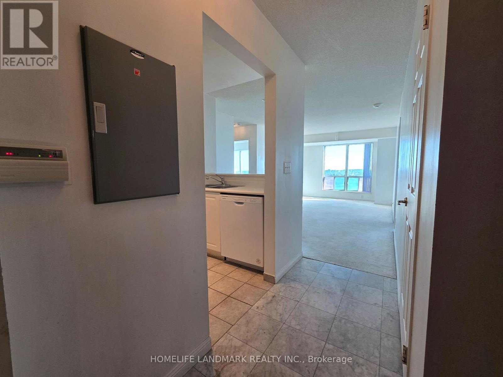 2206 - 1 Lee Centre Drive, Toronto, ON - Indoor Photo Showing Other Room