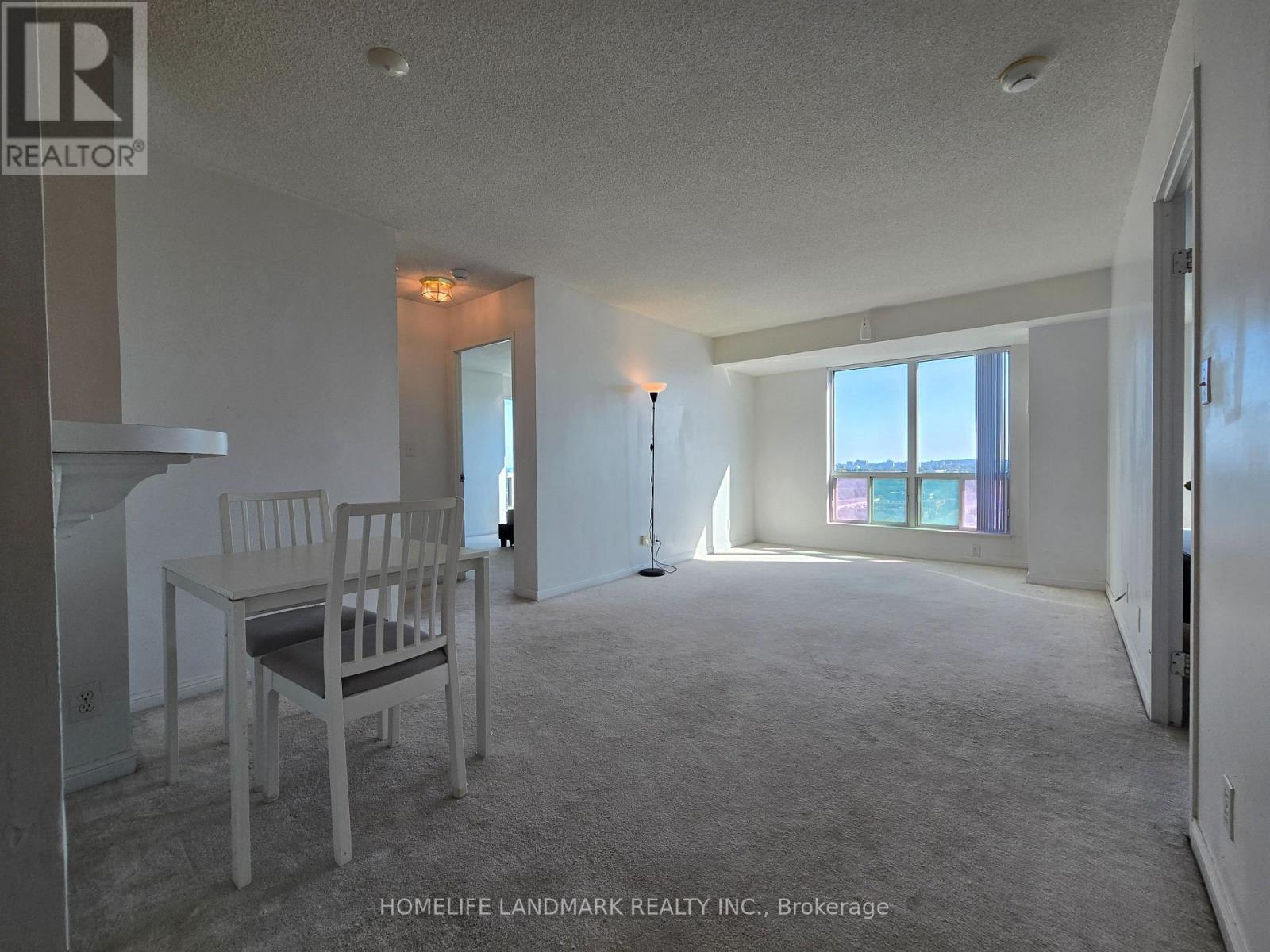 2206 - 1 Lee Centre Drive, Toronto, ON - Indoor