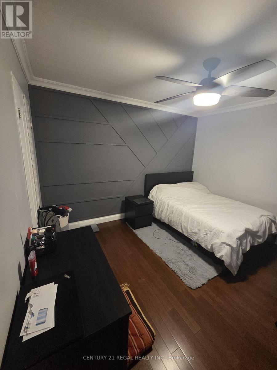 102 - 360 Ridelle Avenue, Toronto, ON - Indoor Photo Showing Bedroom