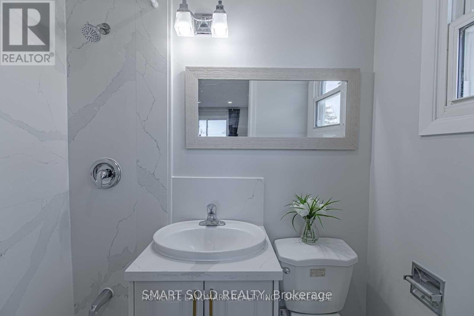 146 Placentia Boulevard, Toronto, ON - Indoor Photo Showing Bathroom