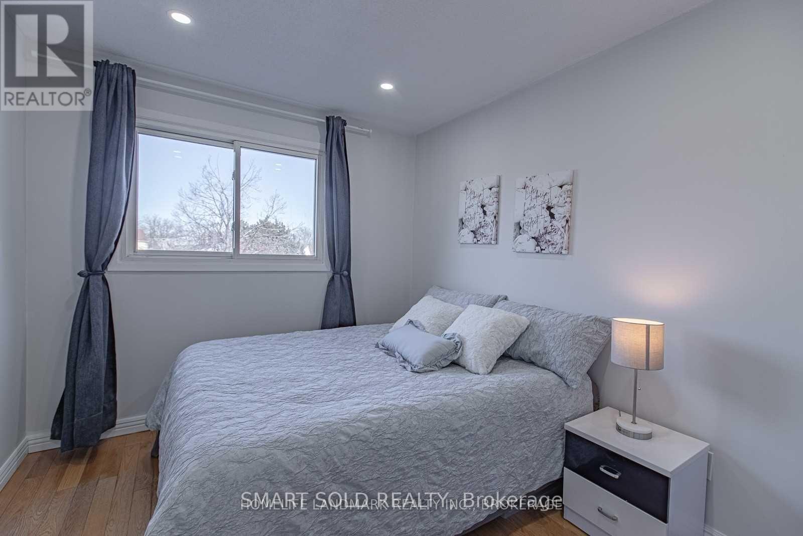 146 Placentia Boulevard, Toronto, ON - Indoor Photo Showing Bedroom