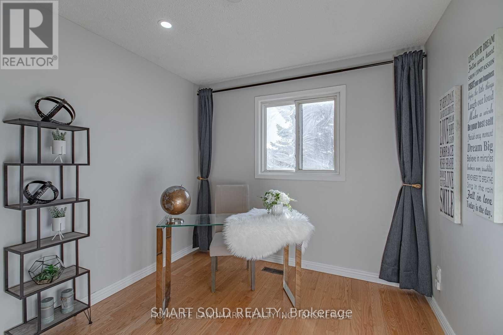 146 Placentia Boulevard, Toronto, ON - Indoor Photo Showing Other Room