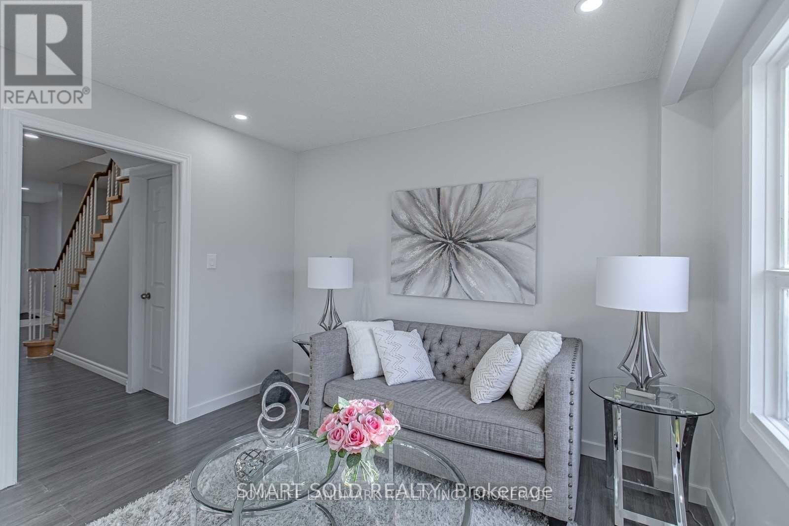 146 Placentia Boulevard, Toronto, ON - Indoor