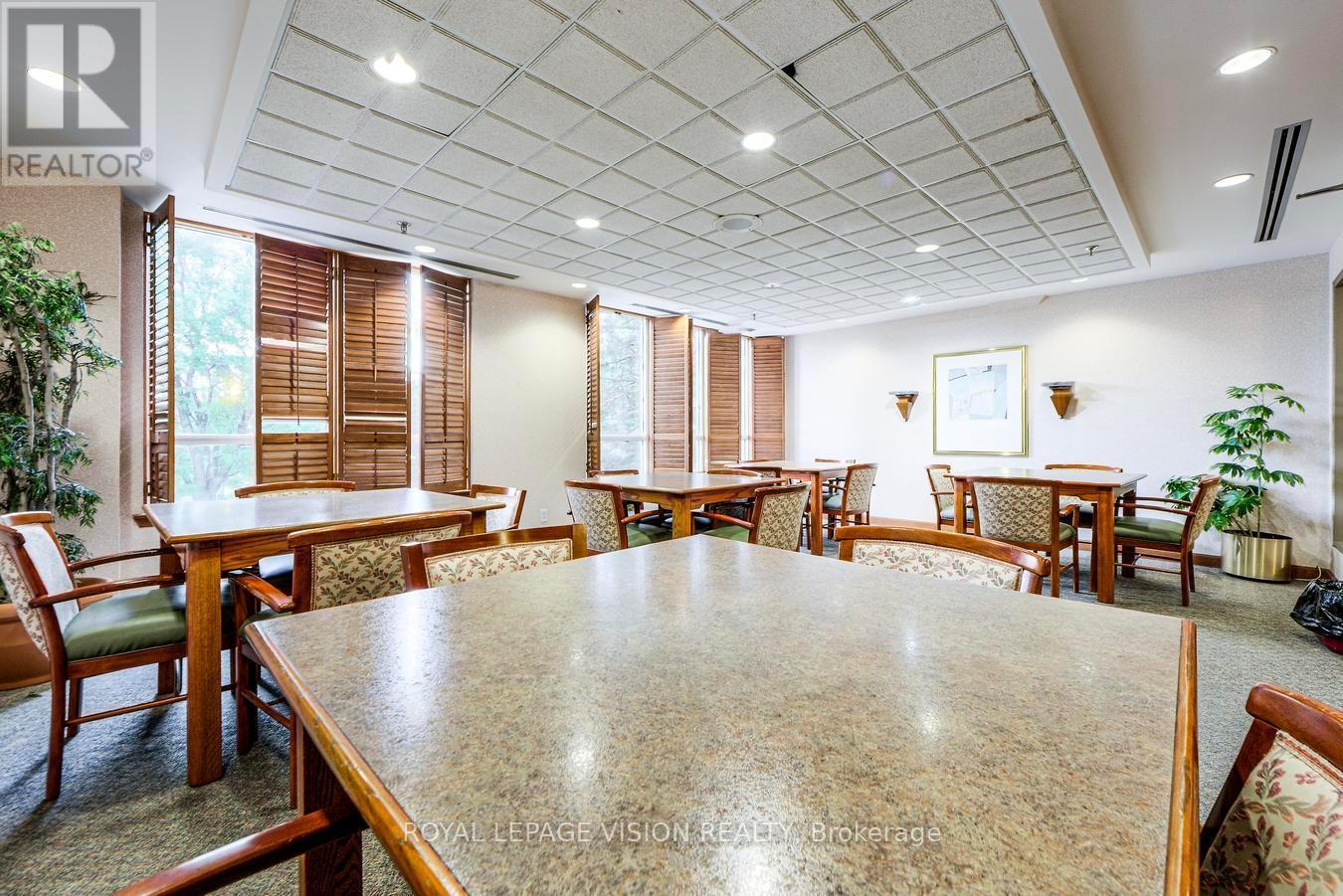 2015 - 88 Corporate Drive, Toronto, ON - Indoor Photo Showing Dining Room