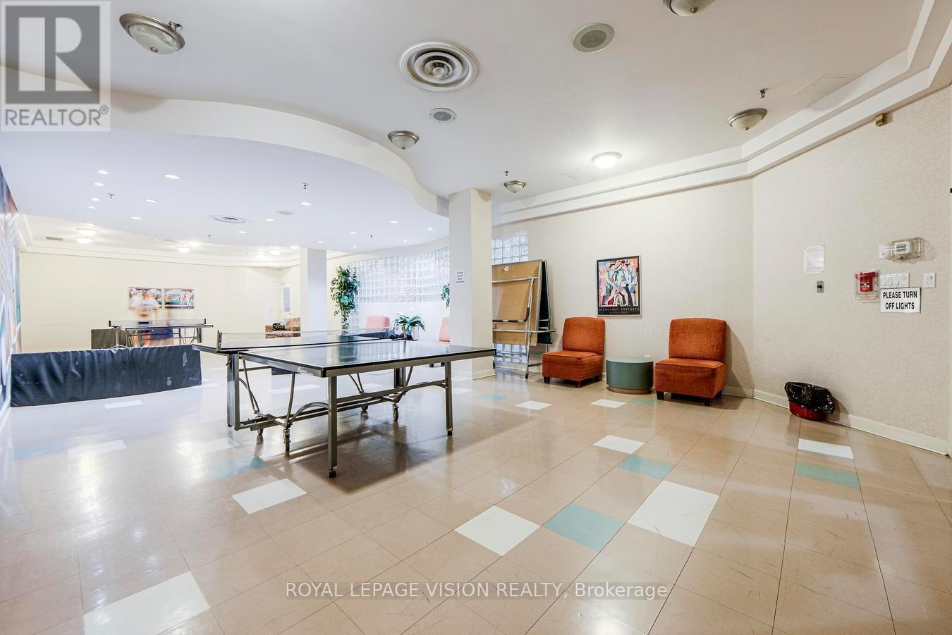 2015 - 88 Corporate Drive, Toronto, ON - Indoor Photo Showing Other Room