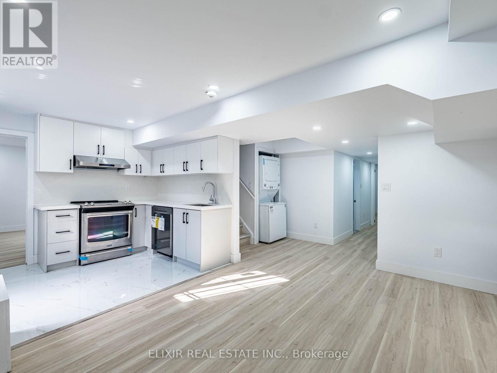 20 Penn Drive, Brampton, ON - Indoor Photo Showing Other Room