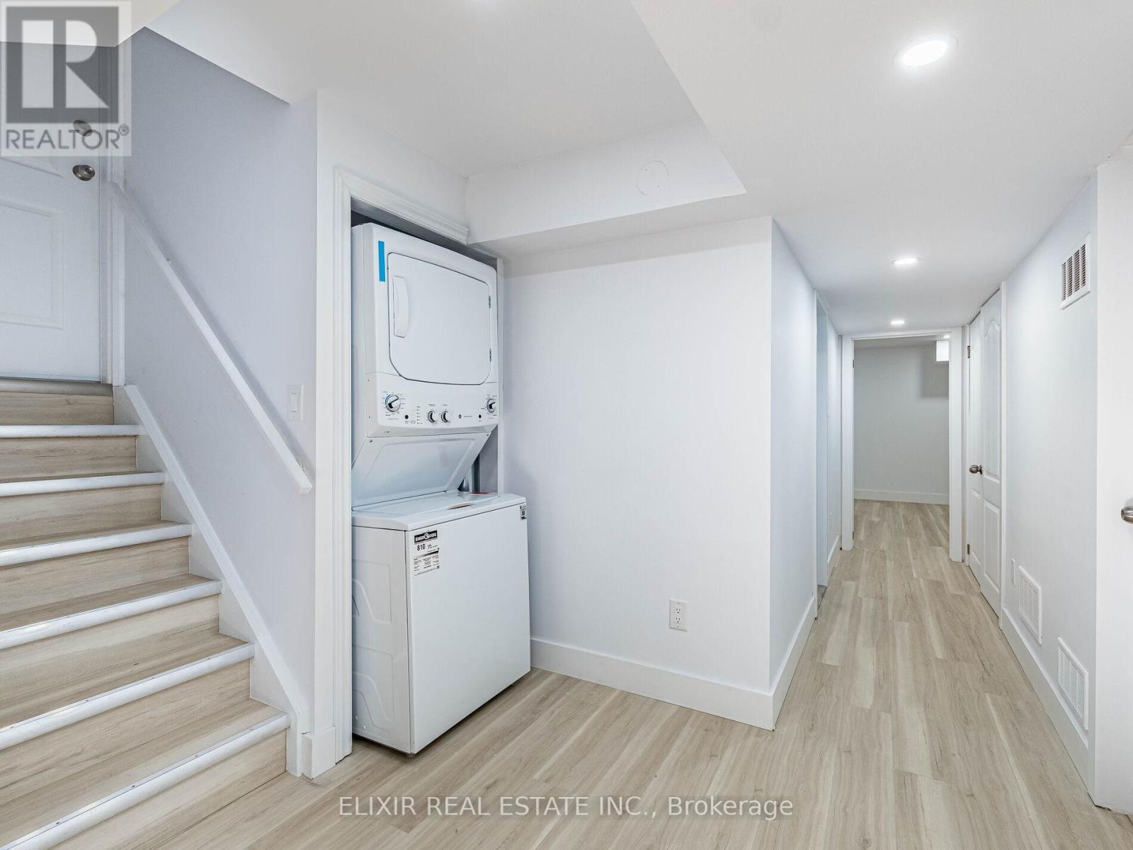 20 Penn Drive, Brampton, ON - Indoor Photo Showing Laundry Room